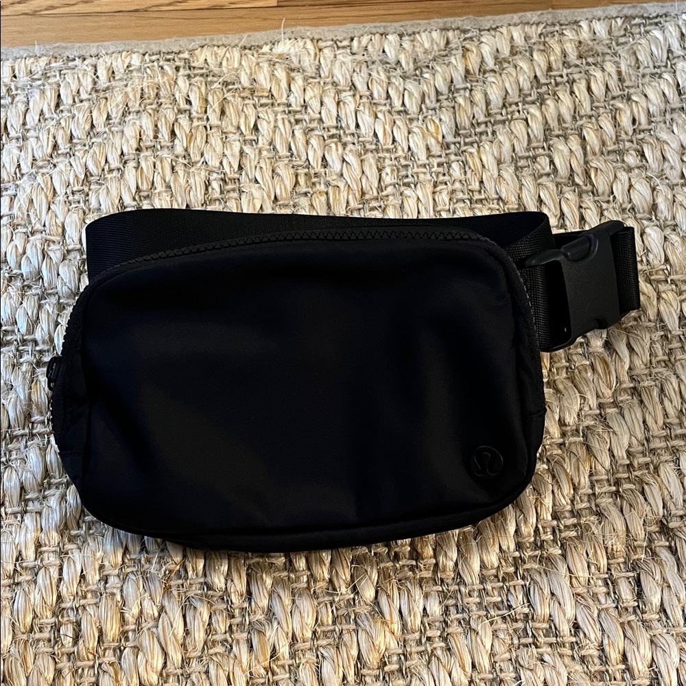 Lululemon Black Belt Bag